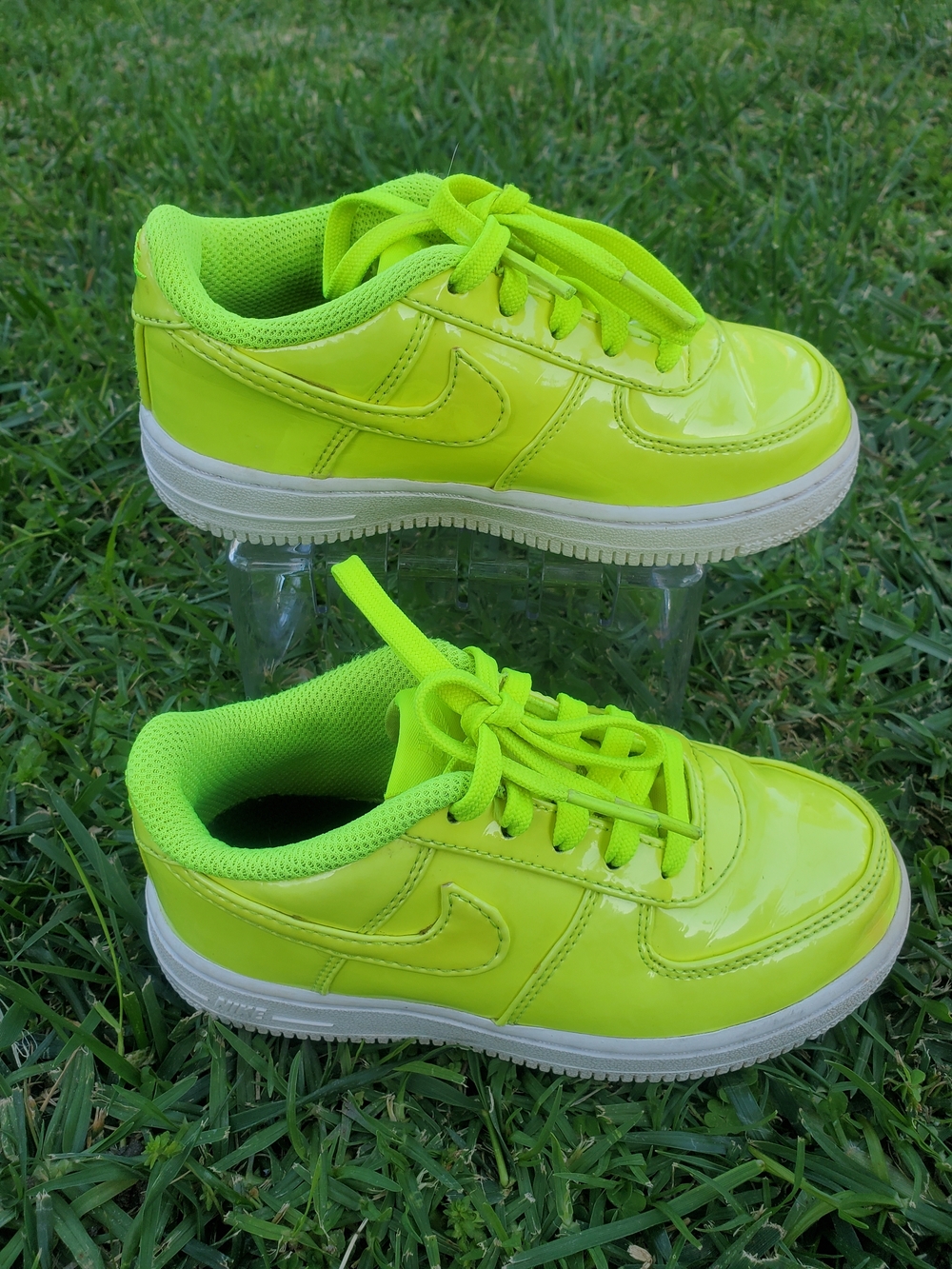 Nike Kids' Neon Green Low-Top Sneakers Unisex 10C - Picture 3 of 6